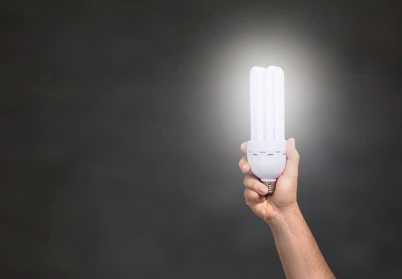 ▲換LED燈泡真的比較省電嗎？過來人分享親身經驗，掀起網友討論。（圖／取自《Pixabay》）