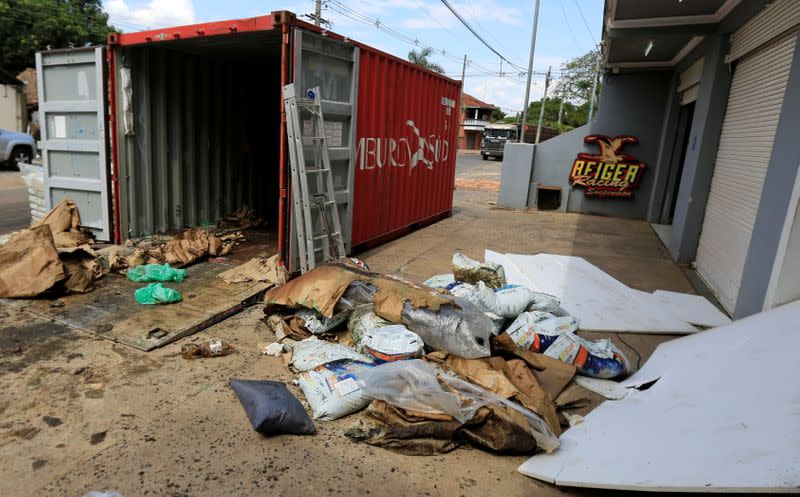 Bodies found in fertilizer shipment from Serbia in Asuncion