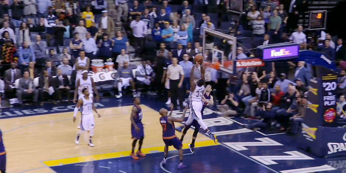 Memphis Grizzlies player throws down awesome gamewinning dunk at the