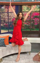 <p>Con mucha emoción y ataviada con este vestido rojo con vuelos, llegó la presentadora a los estudios de Despierta América (Univision), dónde fungirá como presentadora durante esta semana. </p>