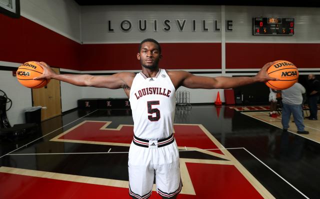 Louisville Cardinals 12 Welcome Circle Sign