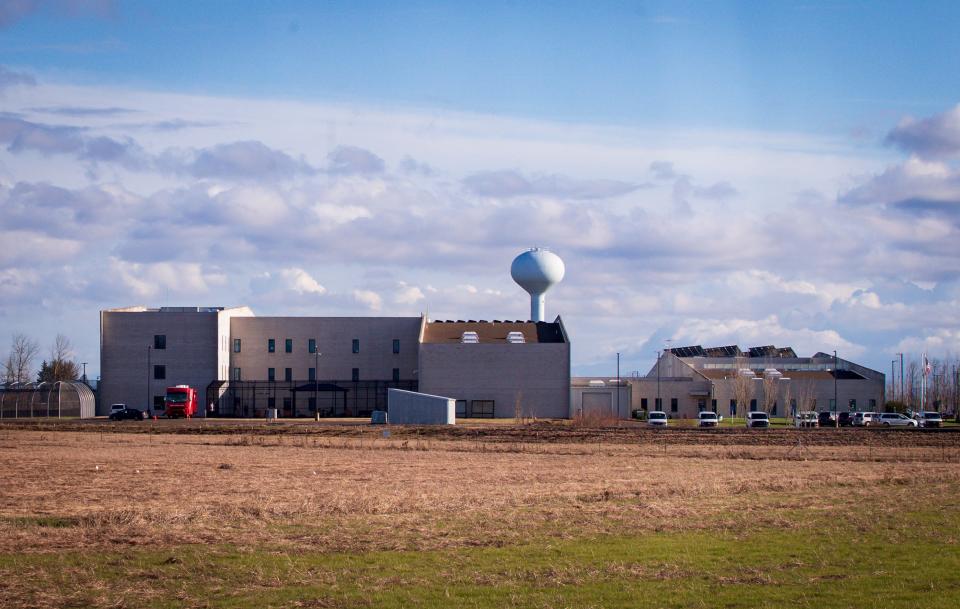 El campus del Hospital Estatal de Oregon, Junction City, abrió sus puertas para brindar tratamiento psiquiátrico a pacientes de todo el estado.