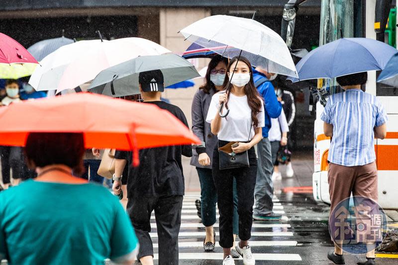 今天要留意午後大雷雨，週末全台有雨，容易有劇烈天氣發生。（本刊資料照）