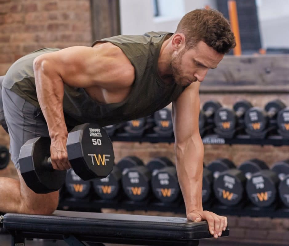 <p>Getty</p>How to Do It<ol><li>Holding a dumbbell in your right hand, place your left knee and left hand on a flat bench, to start. </li><li>Keeping your back flat, extend your right arm toward the floor. </li><li>Exhale and slowly row the dumbbell up toward your ribs, keeping your arm close to the side of your body. </li><li>Inhale and gently lower the dumbbell to the starting position.</li><li>That's 1 rep. Perform 3-4 x 8-12 reps.</li></ol>