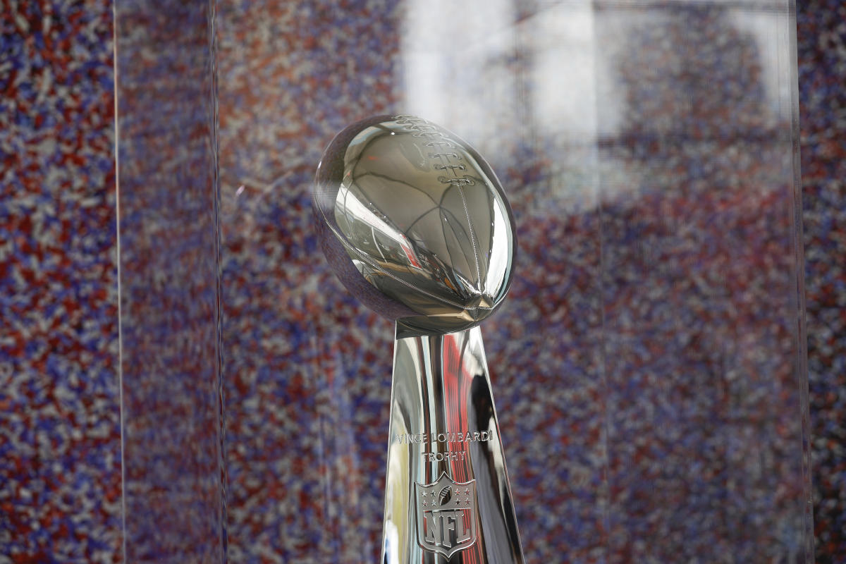 NBC sets record $6.5M deal for 30-second Super Bowl ad