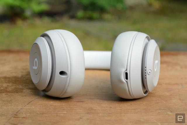 Beats Studio Pro review: great for the aesthetic, not the sound