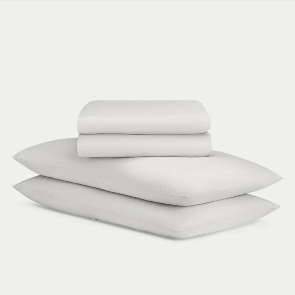 <p><a href="https://go.redirectingat.com?id=74968X1596630&url=https%3A%2F%2Fcozyearth.com%2Fproducts%2Fbamboo-linen-sheet-set&sref=https%3A%2F%2Fwww.cosmopolitan.com%2Flifestyle%2Fg60128598%2Fcozy-earth-sleep-week-sale%2F" rel="nofollow noopener" target="_blank" data-ylk="slk:Shop Now;elm:context_link;itc:0;sec:content-canvas" class="link ">Shop Now</a></p><p>Linen Bamboo Sheet Set</p><p>cozyearth.com</p><p>$253.00</p>