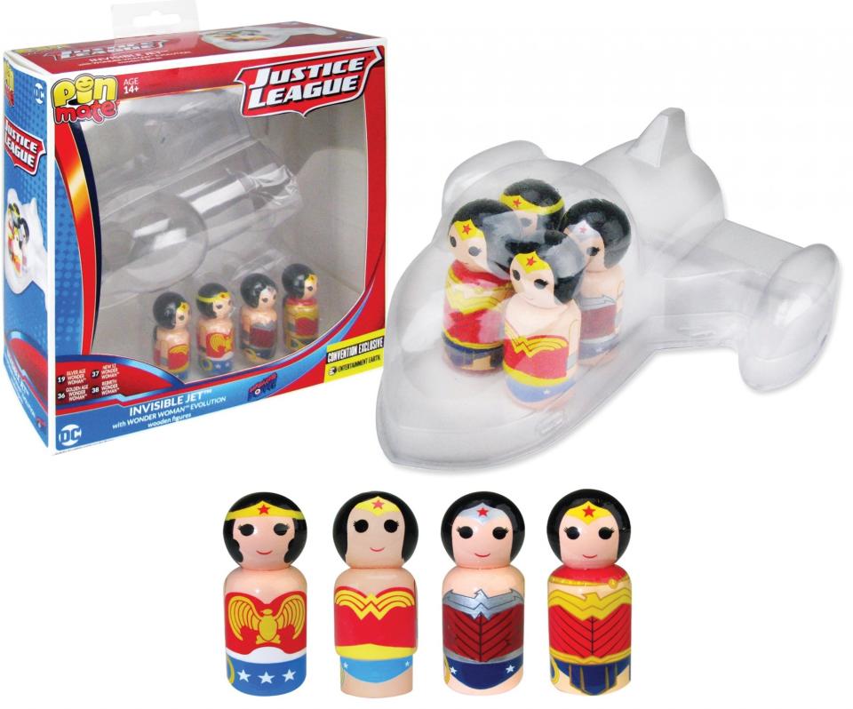 Invisible Jet With Wonder Woman Evolution Pin Mate Set (Entertainment Earth)