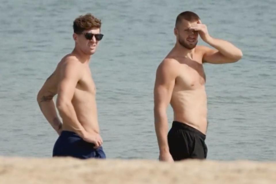 Players from England’s World Cup spotted relaxing on a Qatar beach (Channel 5)