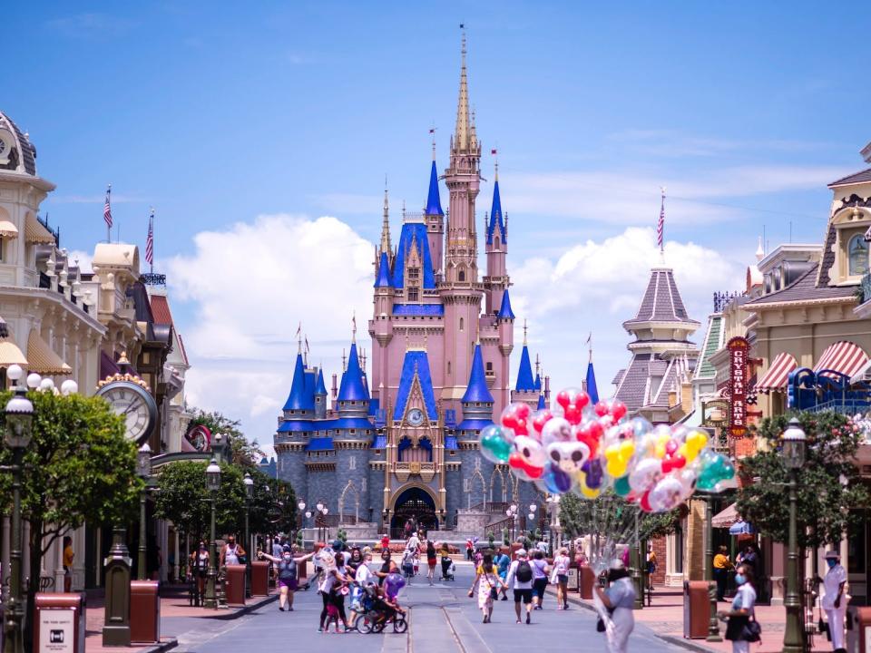 Street view of Magic Kingdom and Cinderella Castle at Disney World.