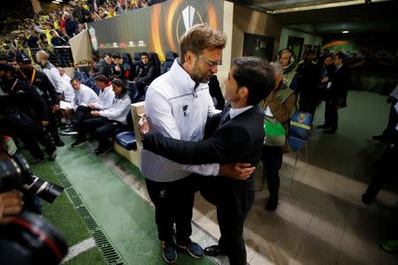 Football Soccer - Villarreal v Liverpool - UEFA Europa League Semi Final First Leg - El Madrigal Stadium, Villarreal, Spain - 28/4/16 Liverpool manager Juergen Klopp and Villarreal coach Marcelino Garcia Toral before the game Reuters / Albert Gea Livepic