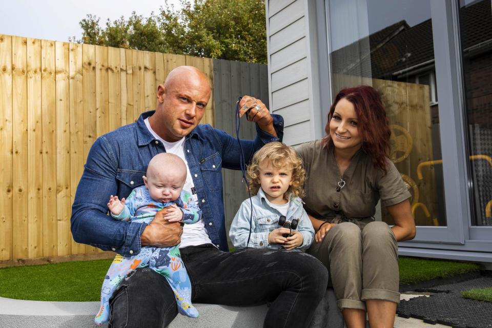 Dad Dan saved his wife and newborn after clamping the cord with his shoelace [Photo: SWNS]