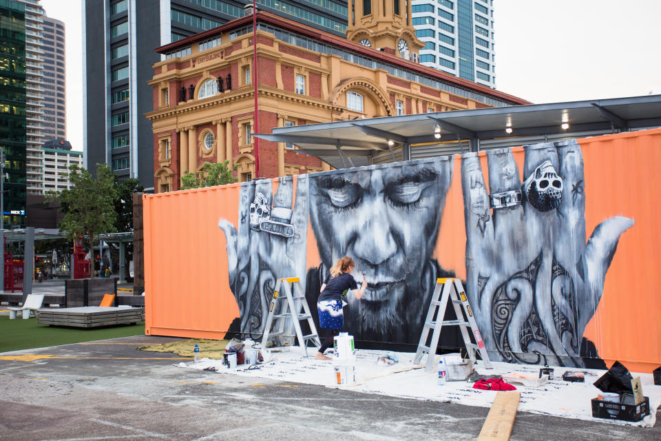 Besser als ihr Ruf: Street Art, also Kunst im öffentlichen Raum, prägt vor allem in großen Metropolen das Stadtbild, wie hier das Werk der Künstlerin Sofia Minson in Auckland, Neuseeland. (Bild: Getty Images)