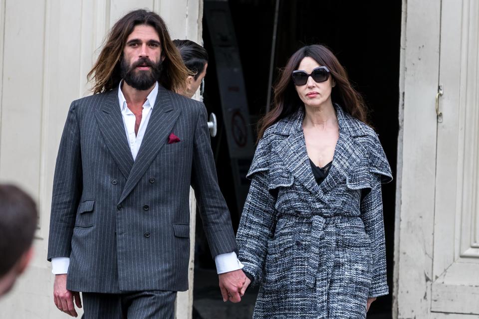 <p>Monica Bellucci presentó este martes, 5 de marzo, en sociedad a su nuevo novio, Nicolas Lefebvre. Es su primera pareja oficial desde su divorcio del actor Vincent Cassel. (Foto: Christophe Petit Tesson / EFE). </p>