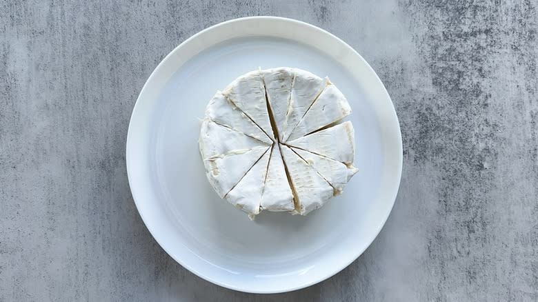 cut brie into slices