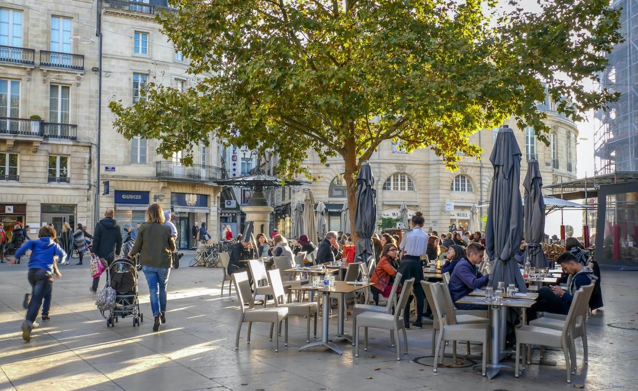 La rue Condillac dans le centre ville de Bordeaux. Shutterstock