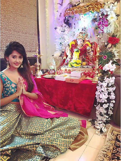 Happy Ganesh Chaturthi: Rashami Desai, Devoleena Bhattacharjee & Kanchi Singh Welcome Bappa To Their Homes