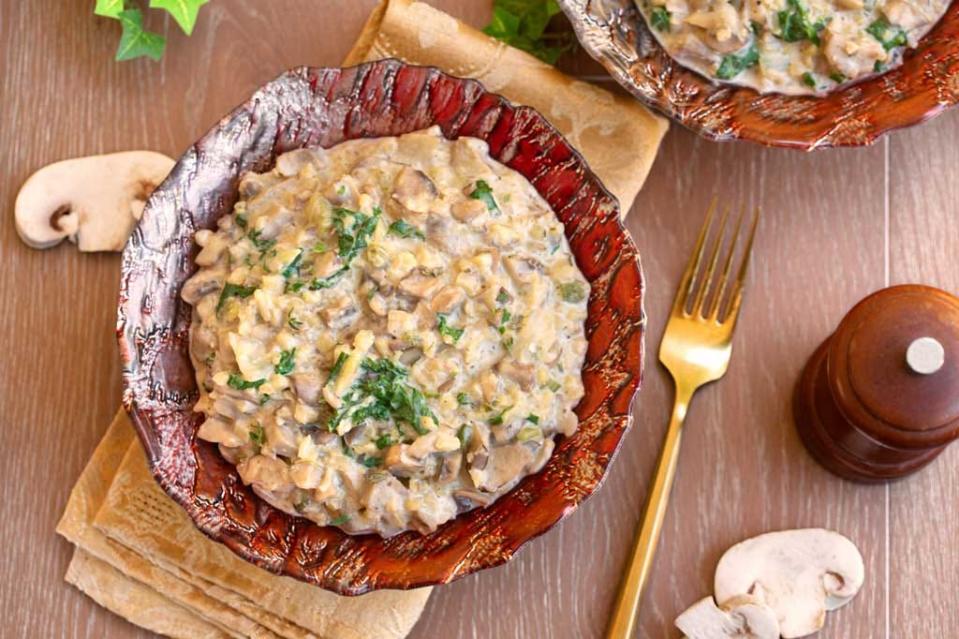 Herby mushroom cauliflower rice.