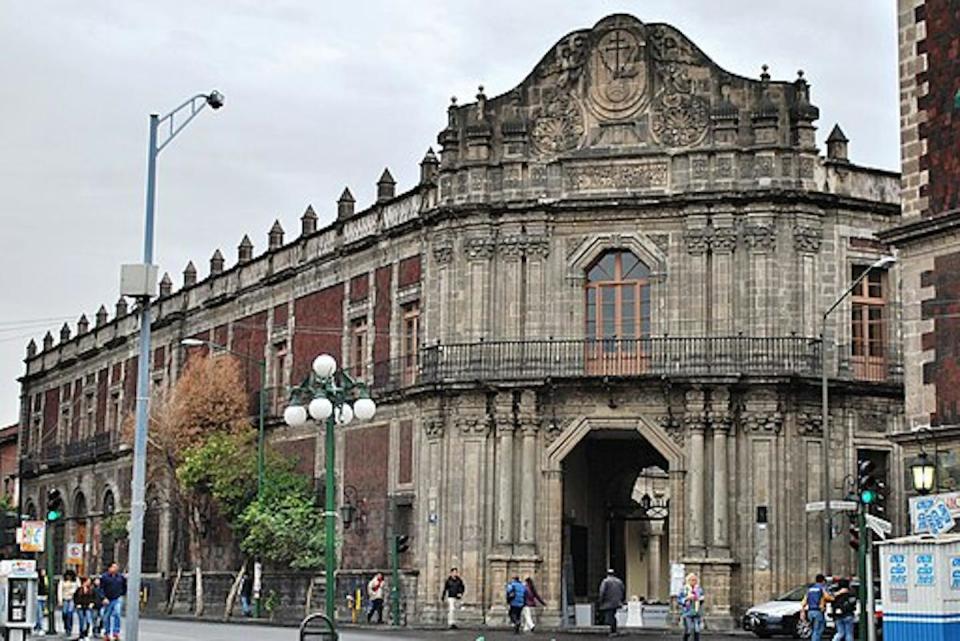 The facade of the colonial Palace of the Inquisition in Mexico City. <a href="https://commons.wikimedia.org/wiki/File:FacadeInquisDF.JPG" rel="nofollow noopener" target="_blank" data-ylk="slk:Thelmadatter/Wikimedia Commons;elm:context_link;itc:0;sec:content-canvas" class="link ">Thelmadatter/Wikimedia Commons</a>