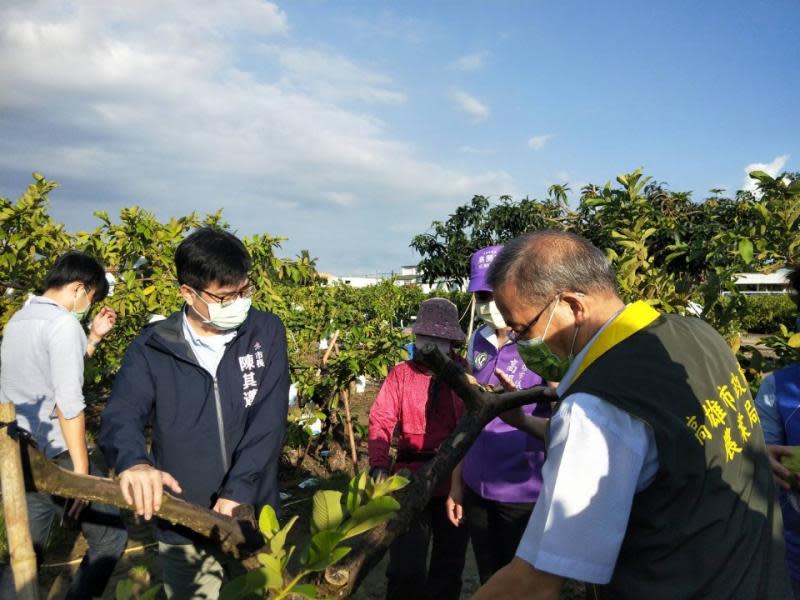 陳其邁宣布：高雄農產業保險再加碼到3成