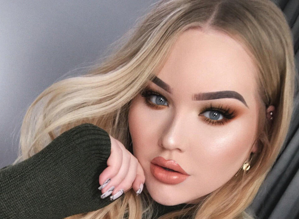 Beauty vlogger NikkieTutorials bravely recounts her physical assault on Twitter. (Photo: Twitter/NikkieTutorials)