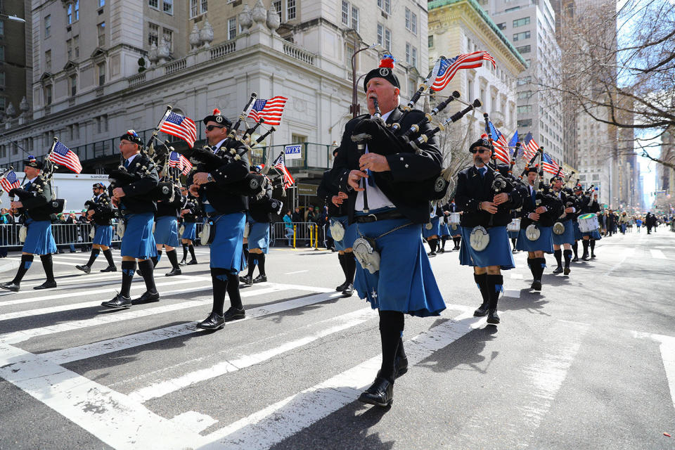 Members of the FDNY EMS Pipes and Drums marches in the 2019 NYC St. Patrick's Day Parade, March 16, 2019. (Photo: Gordon Donovan/Yahoo News) 