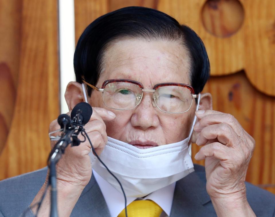 Lee Man-hee, chairman of the Shincheonji Church of Jesus, attends at a press conference in Gapyeong (AP)