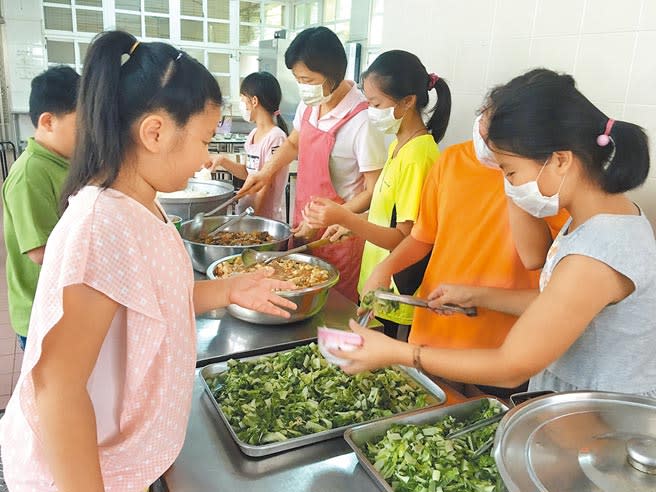 雲林縣100人以下國小超過80所，小校營養午餐利潤低，菜商供應意願低，成本必須墊高。（本報資料照片）