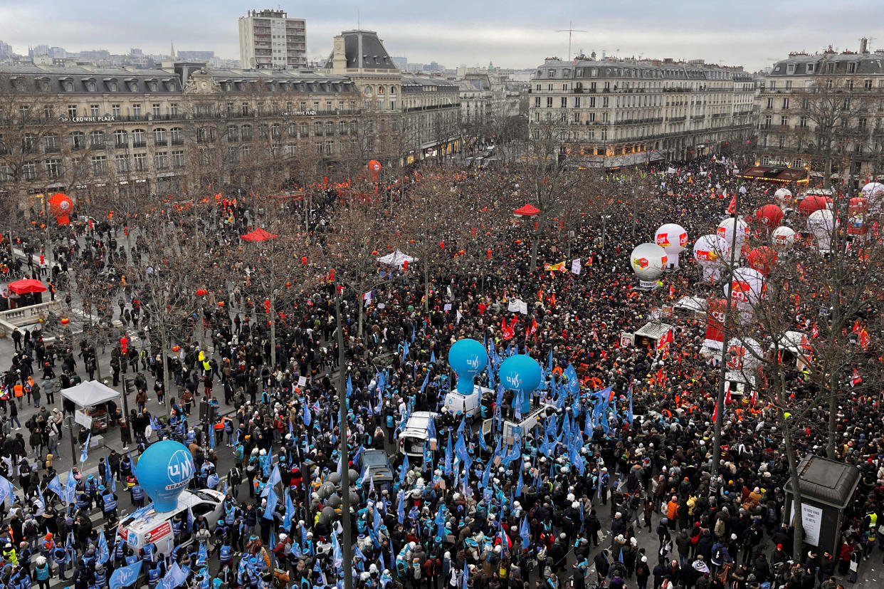 Vue de la place de la République, à Paris, le 19 janvier 2023, jour de la première grande grève contre la réforme des retraites (crédit : Reuters).