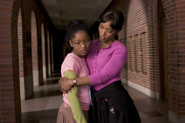 <p>Lionsgate/Kobal/Shutterstock</p> (L-R) Keke Palmer, Angela Bassett in 'Akeelah and the Bee'