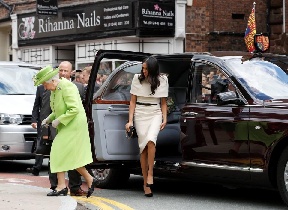 She Entered a Car Before the Queen