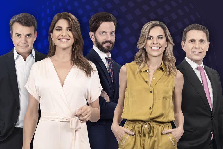 Tato Young, Eleonora Cole, Juan Manuel Varela; Florencia Donovan y Fernando Carnota, el equipo de las nuevas mañanas de LN+