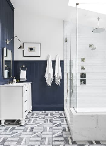 <p><a href="https://stylebyemilyhenderson.com/blog/portland-reveal-dream-master-bathroom-ideas" data-component="link" data-source="inlineLink" data-type="externalLink" data-ordinal="1">Emily Henderson Design</a> / Photo by Sara Ligorria-Tramp</p>