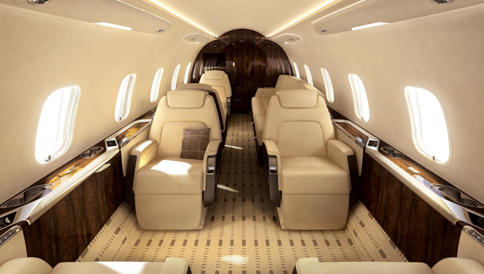 “This next generation of an already very successful Challenger 300 product line features well-thought-out enhancements. The fact that NetJets and Flexjet have made the Challenger 350 a major portion of their fleet upgrades speaks to the capabilities and strengths of the aircraft.” —H. Lee Rohde III “Since its inception in the early 2000s, the Challenger has been a category leader. It has a great cabin and excellent speed, runway performance, and range for its class.” —Kevin O’Leary