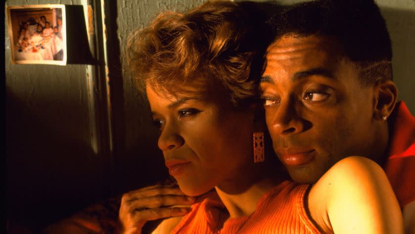 Rosie Perez and Spike Lee in the 1989 movie Do The Right Thing .