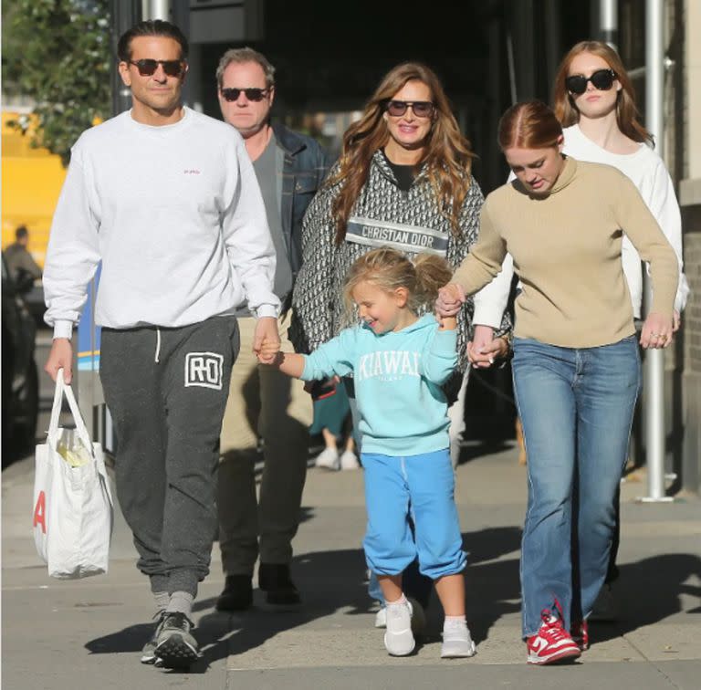 Brooke Shields y Bradley Cooper, con quien la une una gran amistad