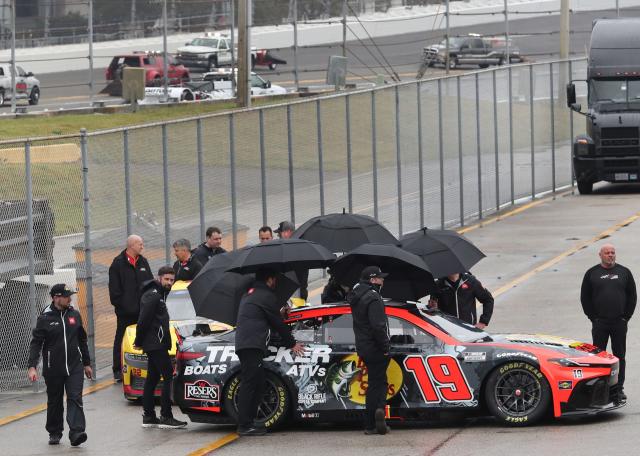 Daytona 500 rain update: What's the forecast for Speedweek Saturday and  Sunday? - Yahoo Sports