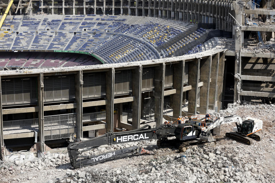 Obras de remodelación del Barcelona Camp Nou (REUTERS/Albert Gea)