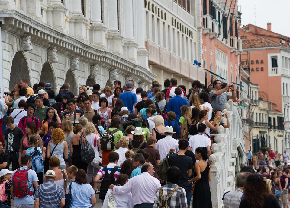 venice crowds