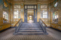 <p>An interior view of the rooms of an abandoned hospital which treated Adolf Hitler. (Roman Robroek/Caters News)</p>