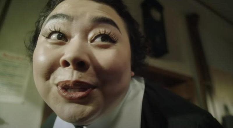 渡邊直美在《約定的夢幻島》飾演「修女」克洛涅，浮誇演技超吸睛。（翻攝YouTube頻道「東宝MOVIEチャンネル」）