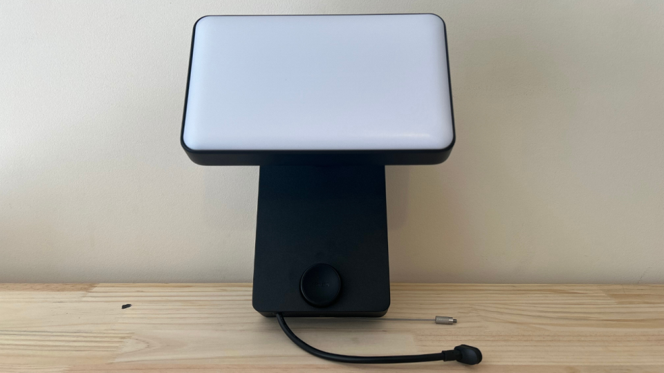 Philips Hue Secure Flood Light Camera