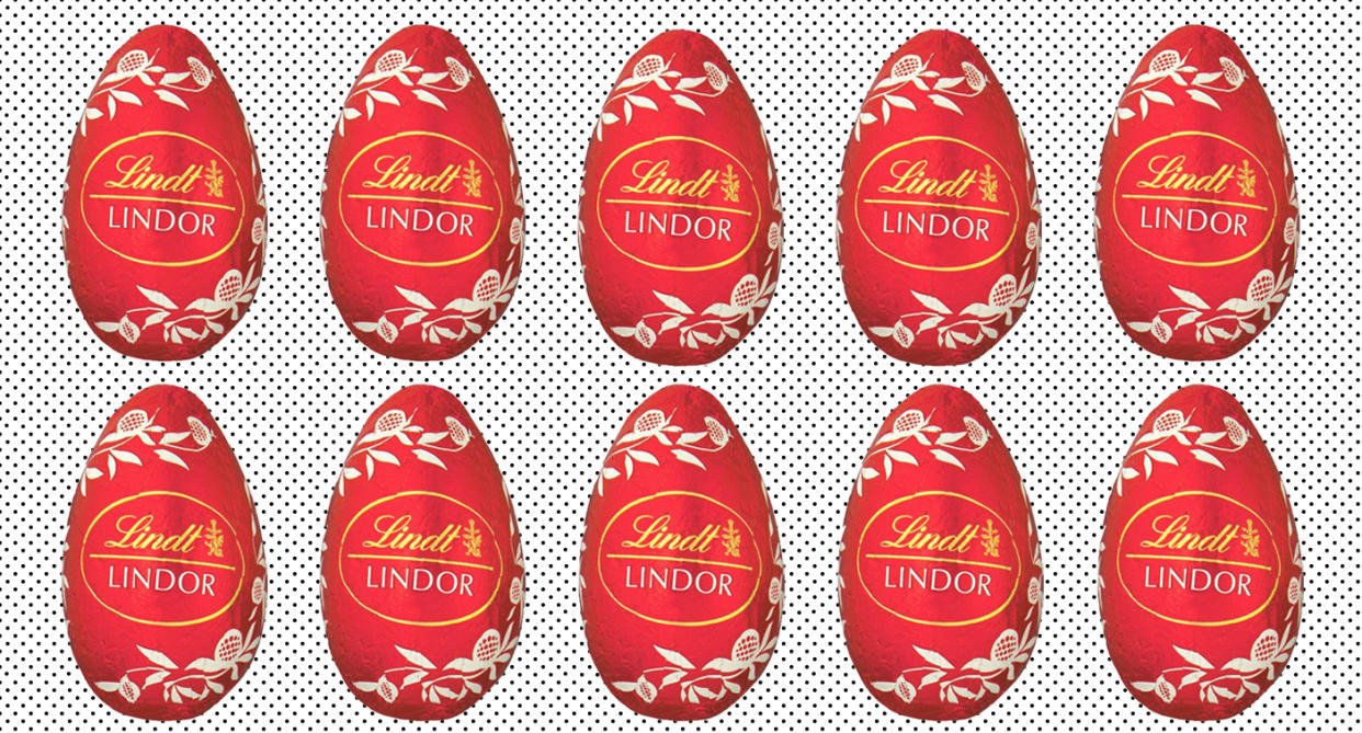 Chocolate fans can bulk buy Lindt Lindor's for £32. (Getty Images)