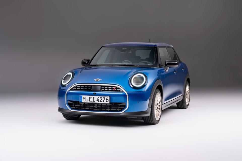 2025 mini cooper 4 door