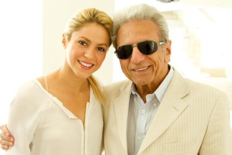 El papá de Shakira, William Mebarak, tiene 92 años y permanece internado en terapia intensiva por una neumonía