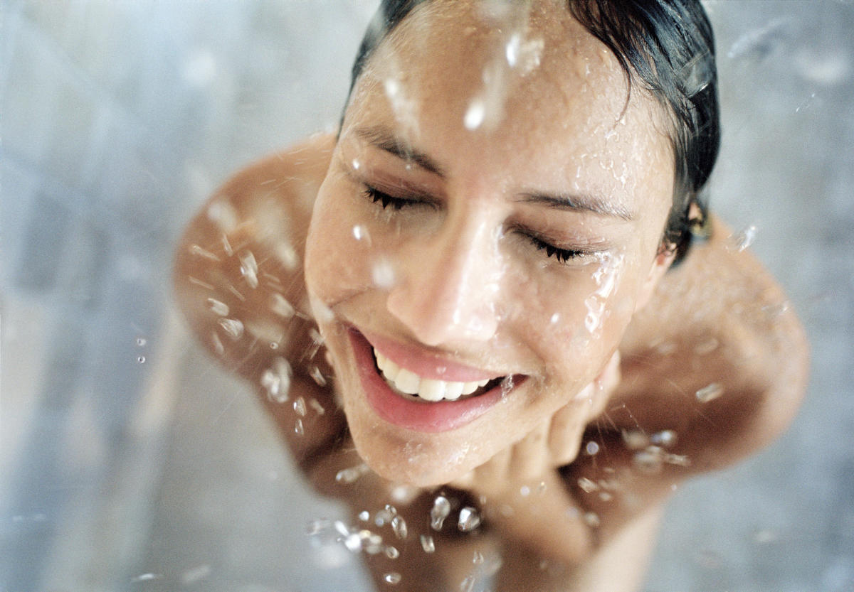 Welcher Teil von Ihnen sich zuerst im Badezimmer wäscht, sagt etwas über Ihre Persönlichkeit aus