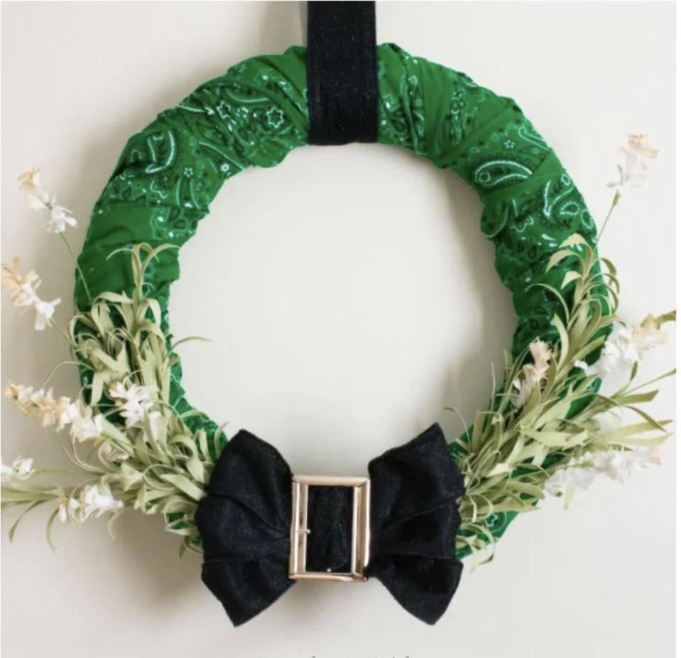 13) Bandana Wreath