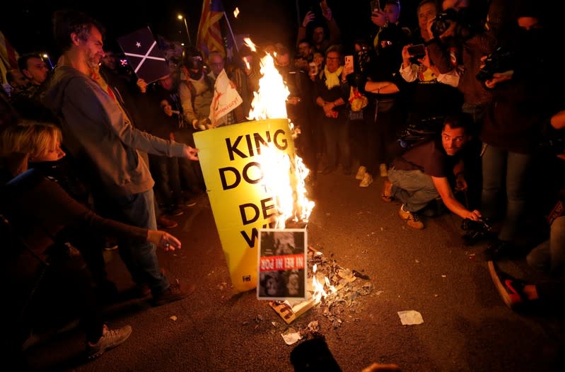 Catalan separatists protest in Barcelona