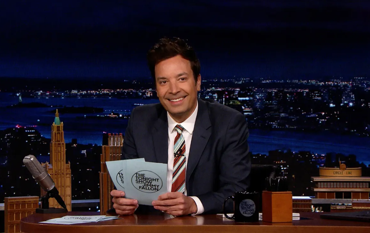 Jimmy Fallon, animateur du Tonight Show fait face à des accusations de comportement toxique. 