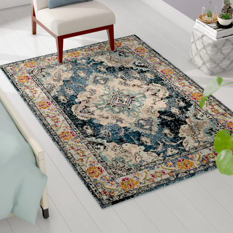 Hertzler Flatweave Area Rug. Image via Wayfair.